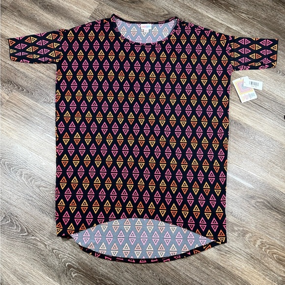 Lularoe Irma shirt NWT black with pink yellow orange triangle Pattern, sz:XS - Picture 1 of 4